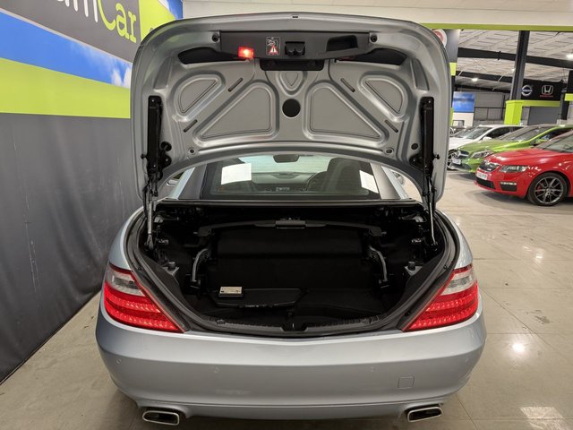 2013 Mercedes-Benz Slk 2.1L null 2dr - Photo 8