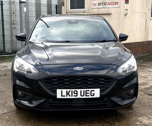 2019 FORD FOCUS 1.0T EcoBoost ST-Line Hatchback 5dr Petrol Manual Euro 6 (s/s) (125 ps) - Photo 5