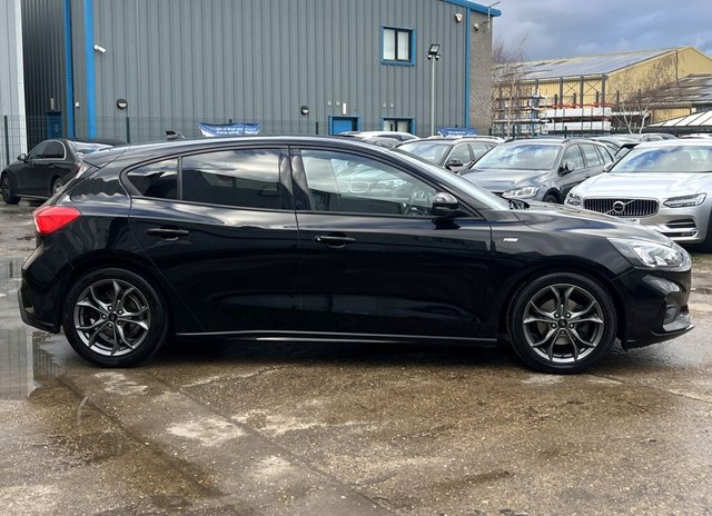 2019 FORD FOCUS 1.0T EcoBoost ST-Line Hatchback 5dr Petrol Manual Euro 6 (s/s) (125 ps) - Photo 7
