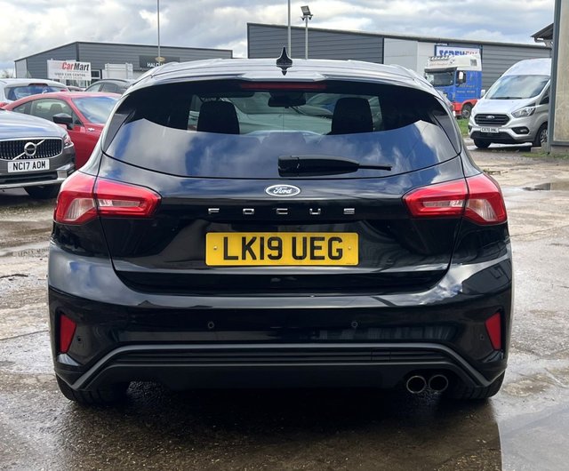 2019 FORD FOCUS 1.0T EcoBoost ST-Line Hatchback 5dr Petrol Manual Euro 6 (s/s) (125 ps) - Photo 6