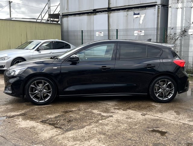 2019 FORD FOCUS 1.0T EcoBoost ST-Line Hatchback 5dr Petrol Manual Euro 6 (s/s) (125 ps) - Photo 8