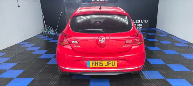 2015 VAUXHALL ASTRA - Photo 11