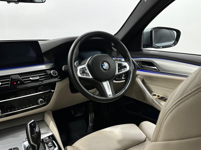 2019 BMW 5 Series - Photo 12