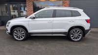 USED 2019 19 SKODA KAROQ 2.0 TDI Scout SUV 5dr Diesel Manual 4WD Euro 6 (s/s) (150 ps) *** SAT NAV - REVERS CAMERA - PANORAMIC ROOF - POWER TAILGATE ***