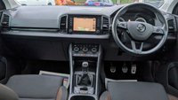 USED 2019 19 SKODA KAROQ 2.0 TDI Scout SUV 5dr Diesel Manual 4WD Euro 6 (s/s) (150 ps) *** SAT NAV - REVERS CAMERA - PANORAMIC ROOF - POWER TAILGATE ***
