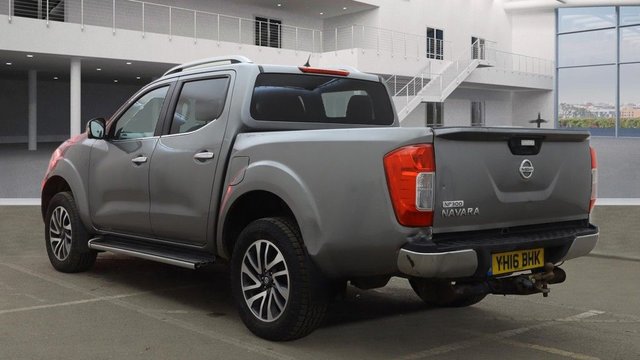 2016 NISSAN NAVARA 2.3 dCi Tekna Pickup Double Cab 4dr Diesel Manual 4WD Euro 5 (190 ps) - Photo 3