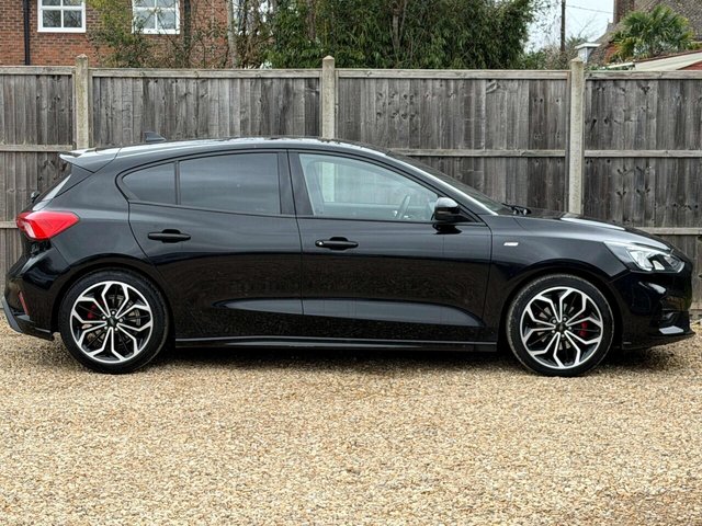 2019 Ford Focus - Photo 10