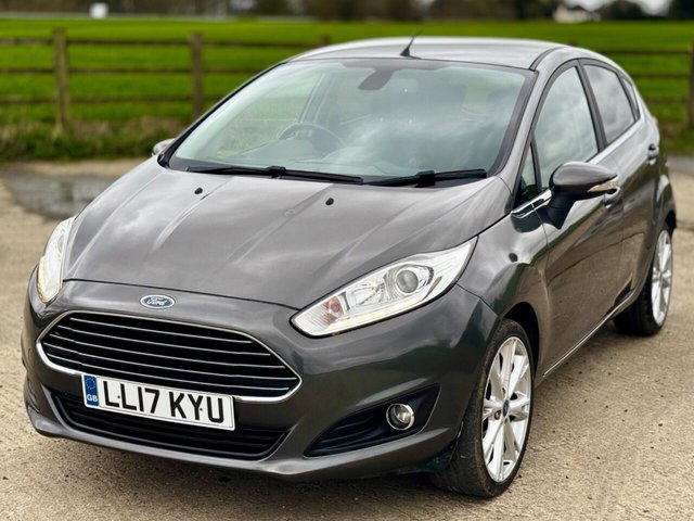 2017 FORD FIESTA - Photo 8