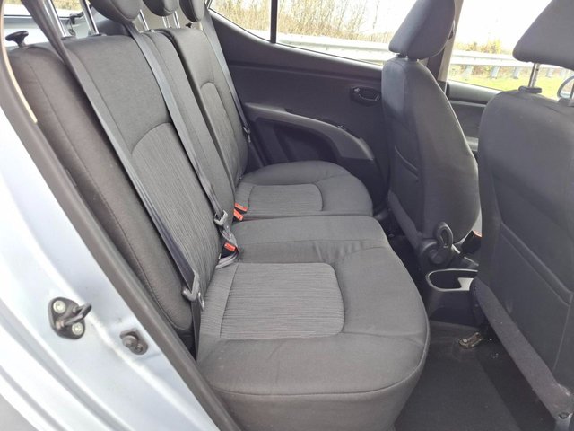 2013 HYUNDAI I10 - Photo 8