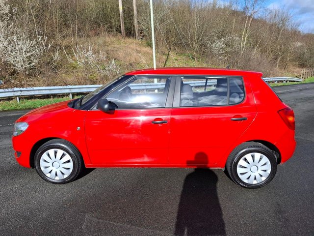 2010 SKODA FABIA - Photo 5