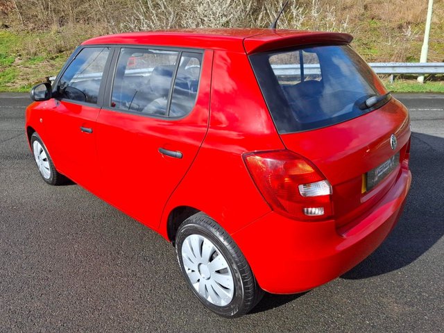 2010 SKODA FABIA - Photo 10