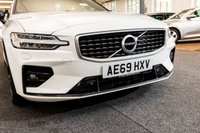 USED 2020 18 VOLVO V60 2.0 D4 R-Design Estate 5dr Diesel Auto Euro 6 (s/s) (190 ps) Head-Up Display | Full Leather