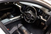 USED 2020 18 VOLVO V60 2.0 D4 R-Design Estate 5dr Diesel Auto Euro 6 (s/s) (190 ps) Head-Up Display | Full Leather