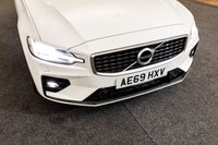 USED 2020 18 VOLVO V60 2.0 D4 R-Design Estate 5dr Diesel Auto Euro 6 (s/s) (190 ps) Head-Up Display | Full Leather