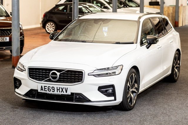 2020 VOLVO V60