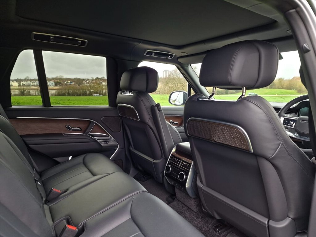 USED 2025 25 LAND ROVER RANGE ROVER 3.0 P550e 38.2kWh Autobiography SUV 5dr Petrol Plug-in Hybrid Auto 4WD Euro 6 (s/s) (550 ps) FINANCE AVAILABLE