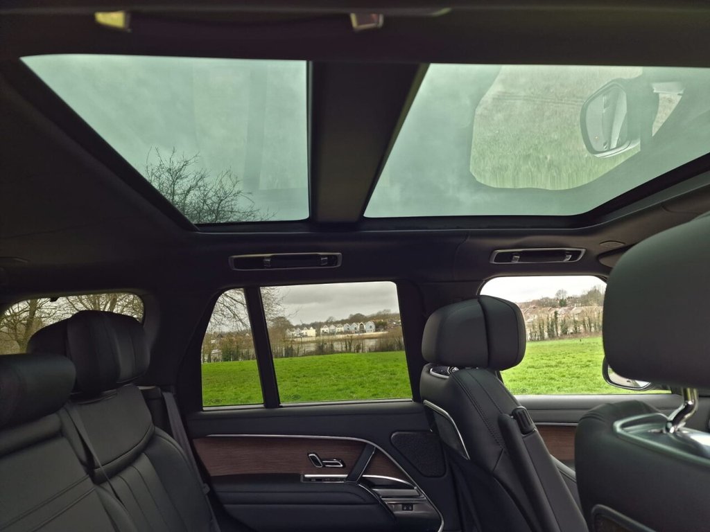 USED 2025 25 LAND ROVER RANGE ROVER 3.0 P550e 38.2kWh Autobiography SUV 5dr Petrol Plug-in Hybrid Auto 4WD Euro 6 (s/s) (550 ps) FINANCE AVAILABLE