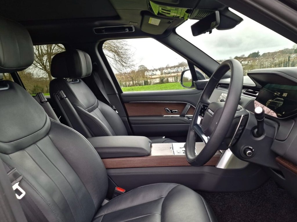 USED 2025 25 LAND ROVER RANGE ROVER 3.0 P550e 38.2kWh Autobiography SUV 5dr Petrol Plug-in Hybrid Auto 4WD Euro 6 (s/s) (550 ps) FINANCE AVAILABLE