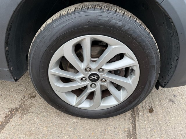 2018 HYUNDAI TUCSON 1.6 GDi Blue Drive SE Nav SUV 5dr Petrol Manual Euro 6 (s/s) (132 ps) - Photo 9