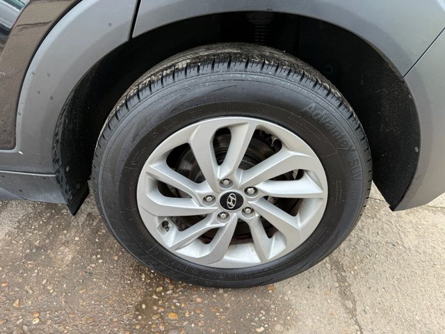 2018 HYUNDAI TUCSON 1.6 GDi Blue Drive SE Nav SUV 5dr Petrol Manual Euro 6 (s/s) (132 ps) - Photo 11