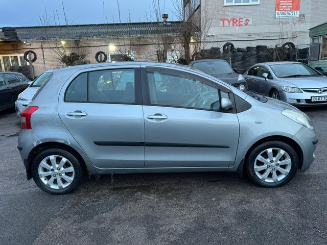 2007 TOYOTA YARIS - Photo 7