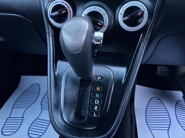 2011 HYUNDAI I10 - Photo 6