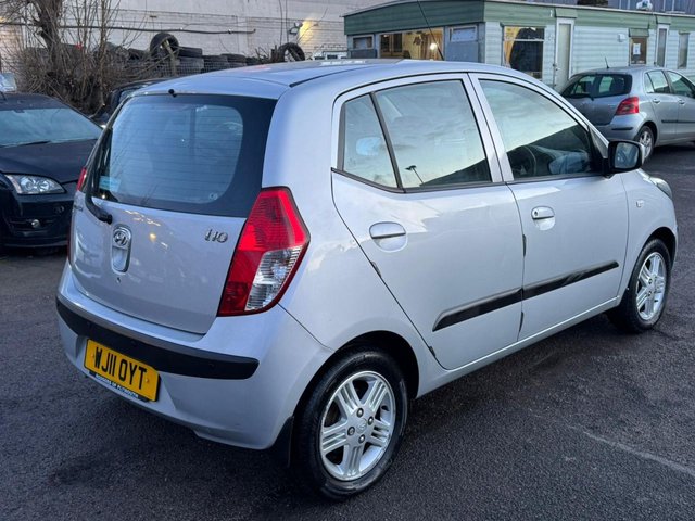 2011 HYUNDAI I10 - Photo 10