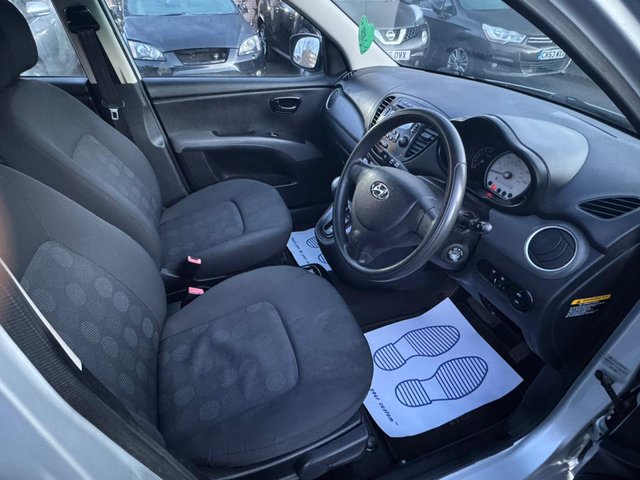 2011 HYUNDAI I10 - Photo 12