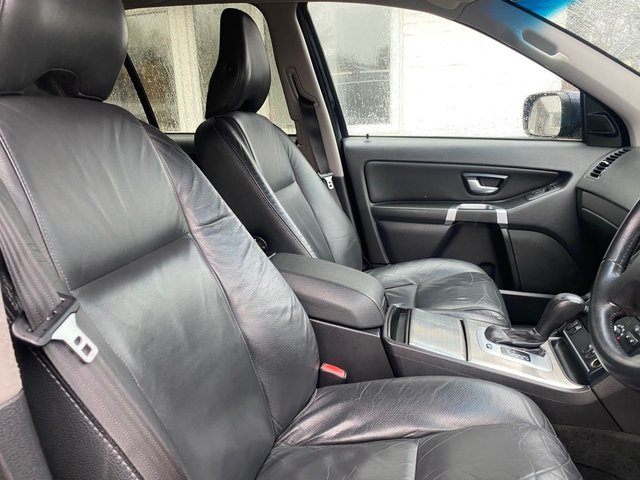 2010 Volvo Xc90 2.4L Se 5dr - Photo 10