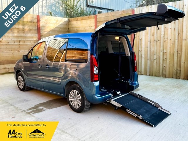 2015 PEUGEOT PARTNER TEPEE 3 SEAT PETROL WHEELCHAIR ACCESSIBLE DISABLED ACCESS VEHICLE WAV 2015 34,116... photo