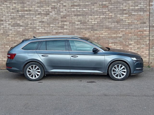 2022 Skoda Superb 1.5L SE Technology 5dr - Photo 2