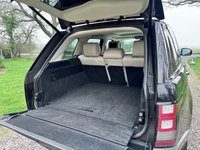 USED 2016 66 LAND ROVER RANGE ROVER 4.4 SDV8 AUTOBIOGRAPHY AUTOMATIC 4X4 EURO 6 * FULLY LOADED MASSIVE SPEC *