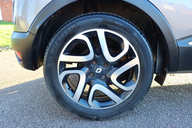 2015 RENAULT CAPTUR - Photo 9