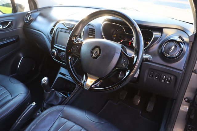 2015 RENAULT CAPTUR - Photo 10
