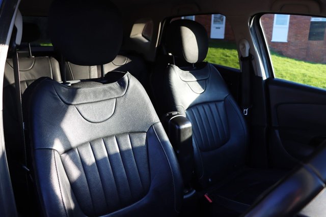 2015 RENAULT CAPTUR - Photo 12