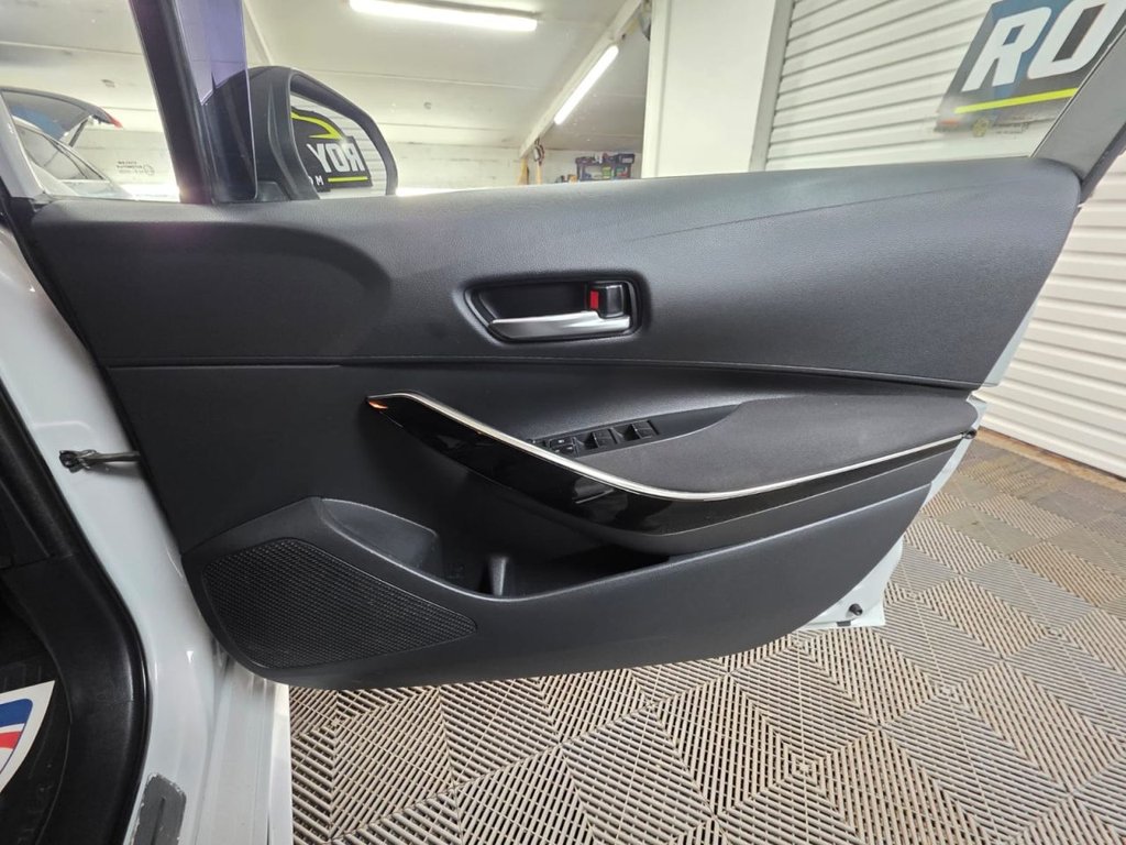 USED 2022 TOYOTA COROLLA 1.8 VVT-h GPF GR SPORT Hatchback 5dr Petrol Hybrid CVT Euro 6 (s/s) (122 ps) Bluetooth - SatNav - Sensors!