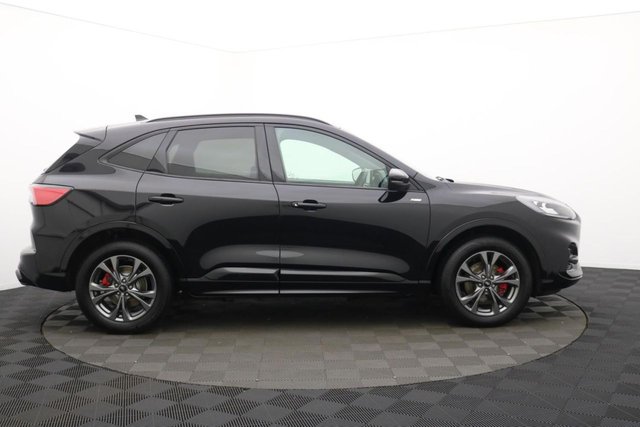 2022 Ford Kuga 2.5L St-Line 5dr - Photo 2