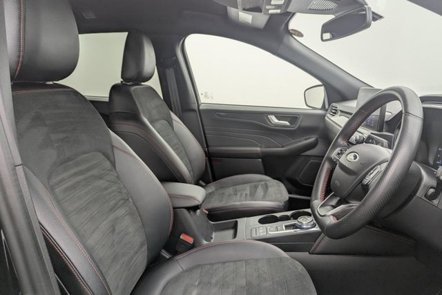 2022 Ford Kuga 2.5L St-Line 5dr - Photo 3