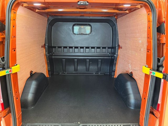 2022 Ford Transit Custom 2L Sport 5dr - Photo 8