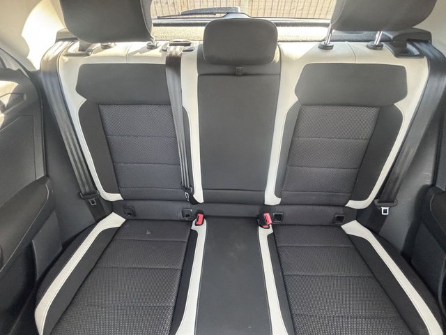 2018 VOLKSWAGEN T-ROC - Photo 10