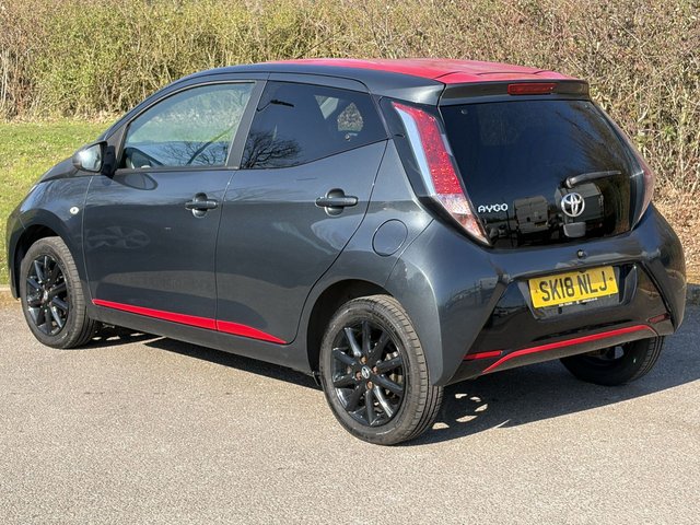 2018 TOYOTA AYGO - Photo 3