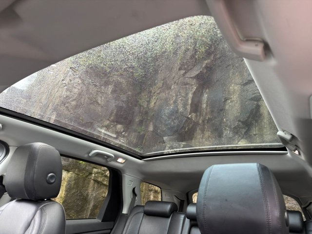 2016 Land Rover Discovery Sport 2L SE Tech 5dr - Photo 9