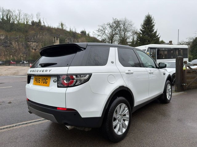 2016 Land Rover Discovery Sport 2L SE Tech 5dr - Photo 3