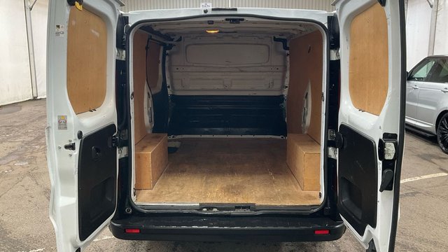 2021 Renault Trafic 2L Business 4dr - Photo 4