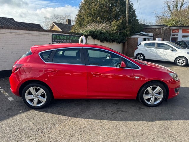 2015 VAUXHALL ASTRA 2015 1.6i SRi Hatchback 5dr Petrol Manual Euro 6 (115 ps)
        
          ONLY 65K WITH 7 SERVICES 2KEYS - Photo 8