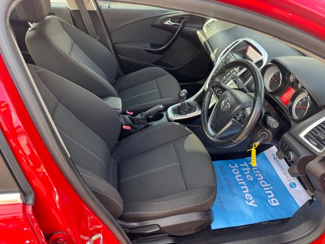 2015 VAUXHALL ASTRA 2015 1.6i SRi Hatchback 5dr Petrol Manual Euro 6 (115 ps)
        
          ONLY 65K WITH 7 SERVICES 2KEYS - Photo 11