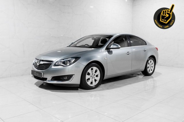 2015 Vauxhall Insignia - Photo 2