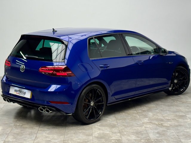 2019 Volkswagen Golf 2L R 5dr - Photo 2