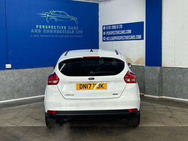 2017 FORD FOCUS - Photo 4