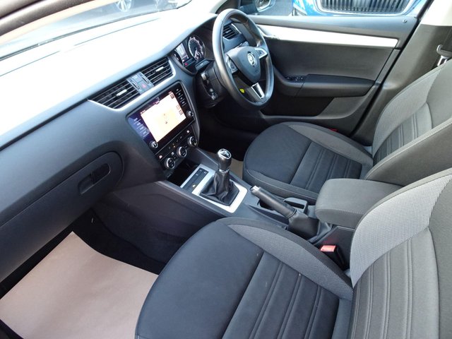 2020 SKODA OCTAVIA 1.6 TDI SE Technology Euro 6 (s/s) 5dr - Photo 2